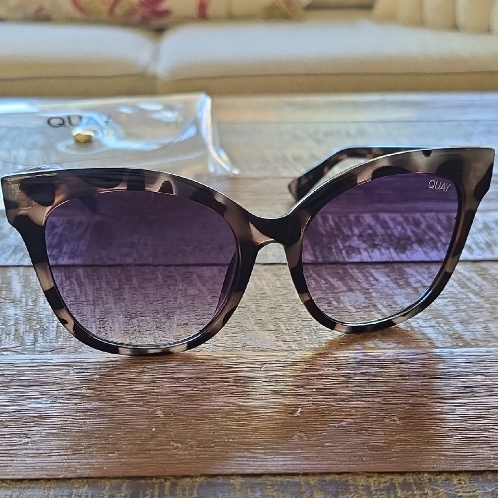 Quay Australia Black 'It's My Way' Sunglasses